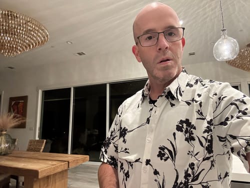 Customer photo review of Men's Breathable Cotton Casual Short Sleeve Shirt