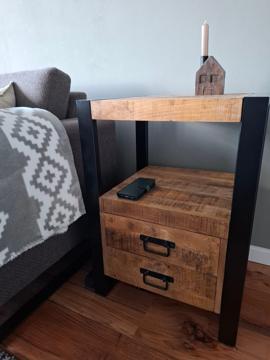 Customer photo review of Mango Houten Nachtkastje – Van Britt