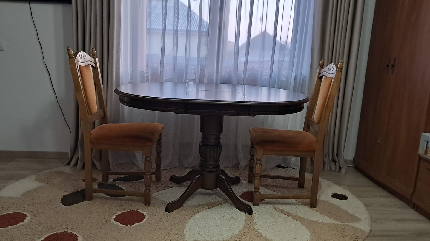 Customer photo review of Masa extensibila din lemn Margo, nuc inchis, 90/125X90X75