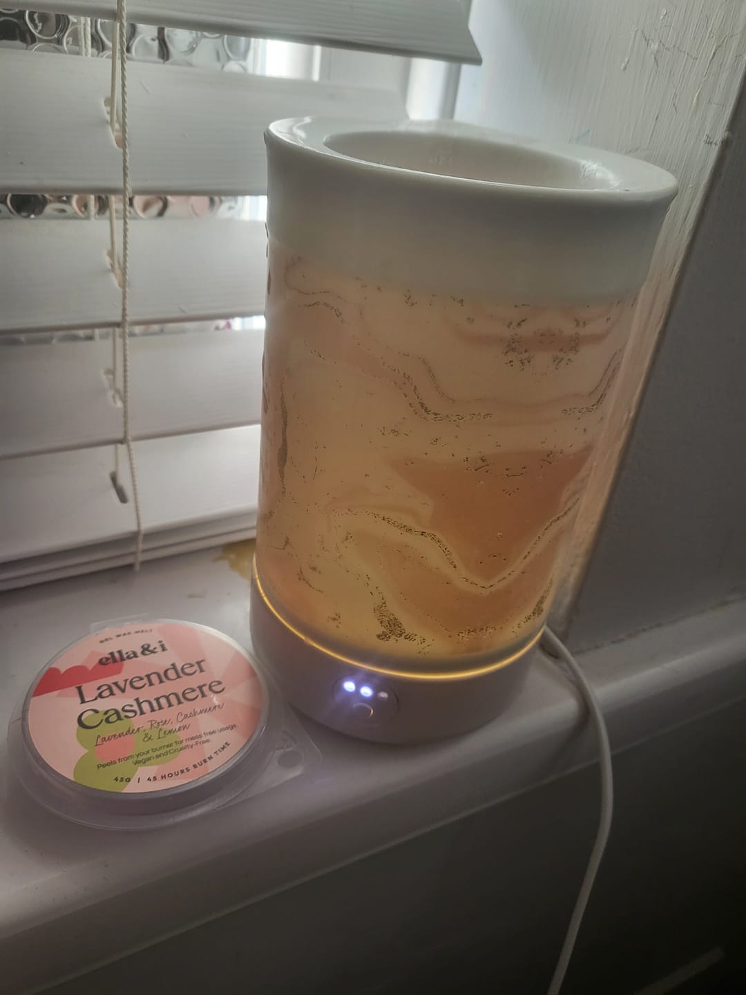 Customer photo review of Lavender Cashmere Gel Melt - 20% off fragrance of the month