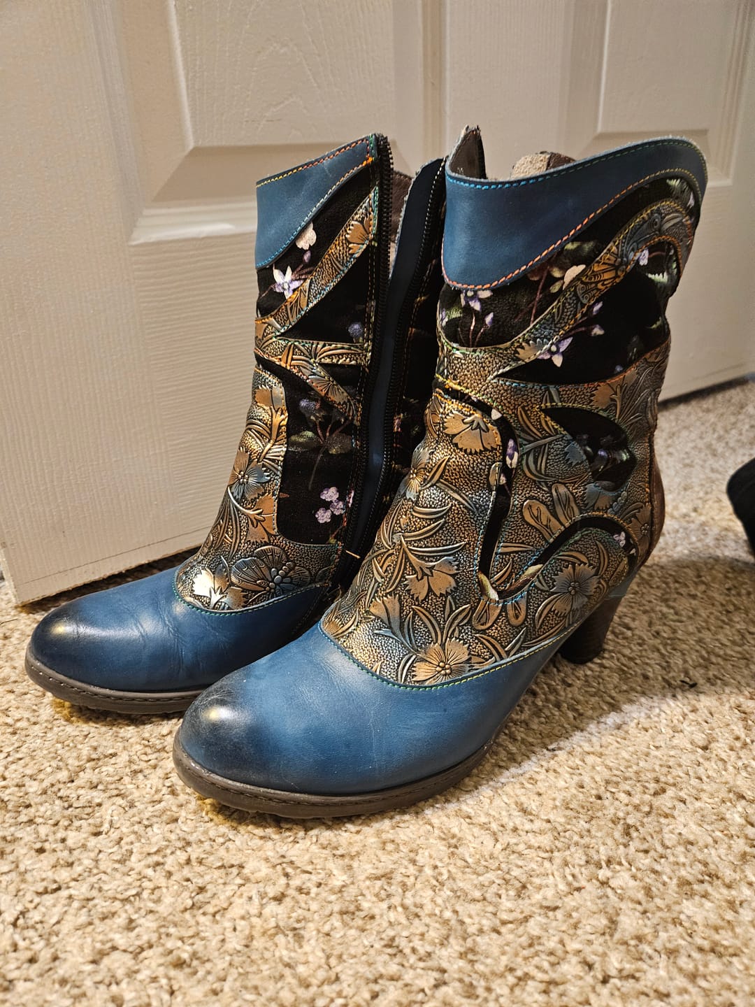 Customer photo review of Retro Painted Genuine Leather Dragonfly Ankle Boots