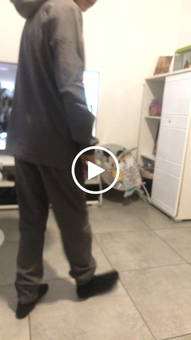 Customer video review of SURVÊTEMENT ALPHA ENFANT VESTE ET PANTALON - GRIS