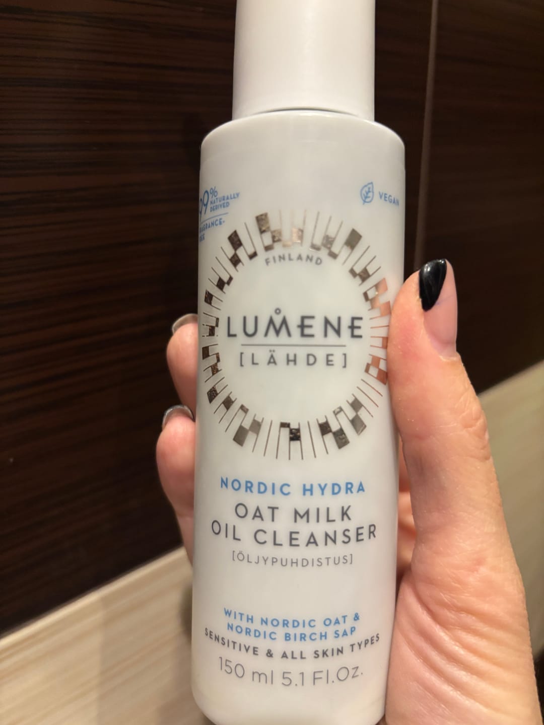 Customer photo review of Почистващо олио с пребиотик и овесено мляко Lumene NORDIC HYDRA Lahde