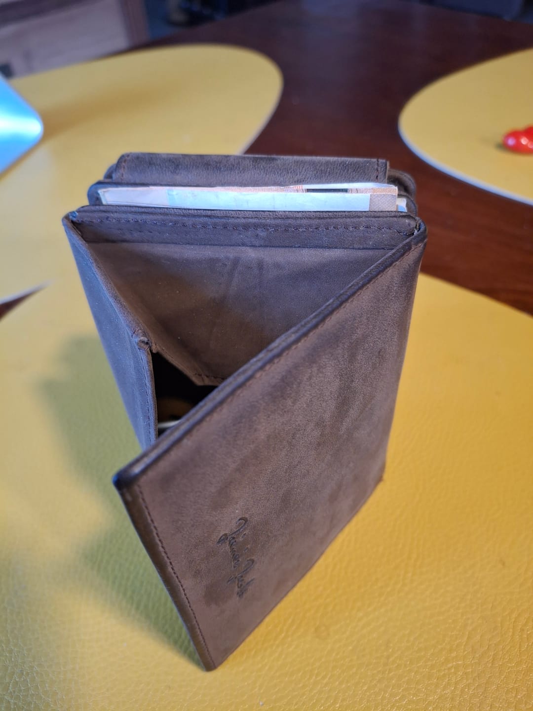 Customer photo review of Flap Boy XL - Magic Wallet with Coin Pocket