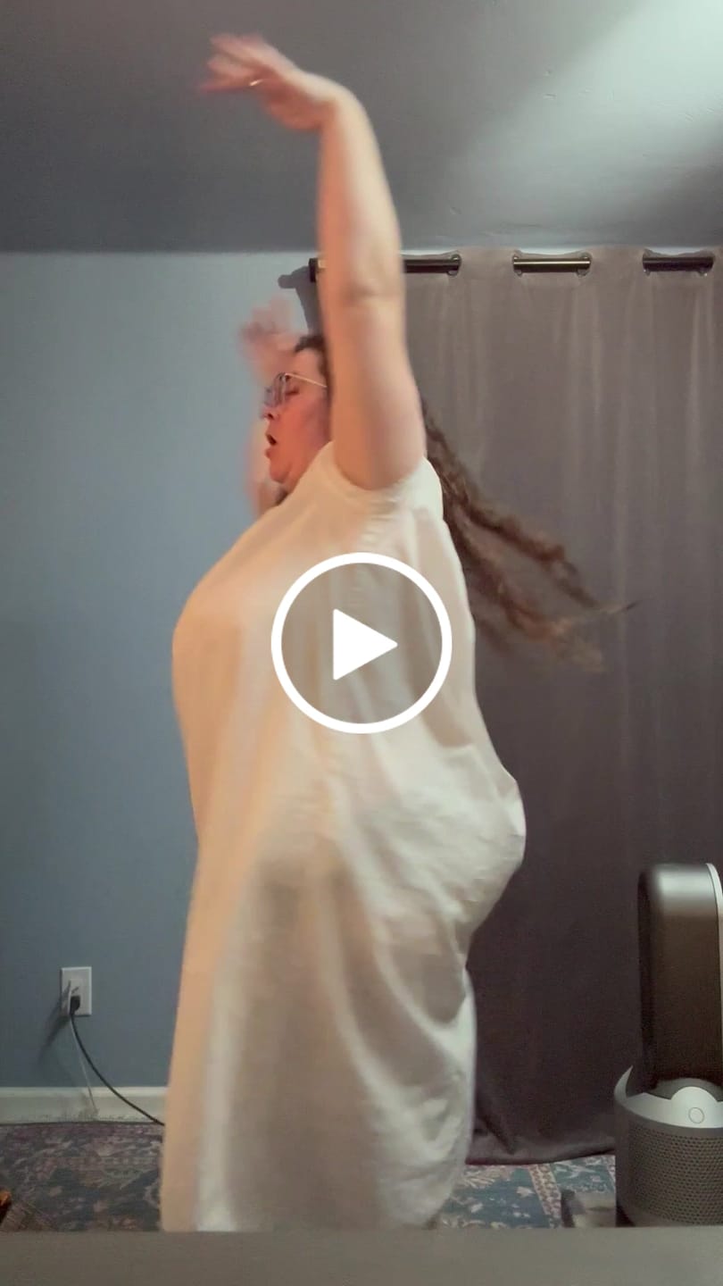 Customer video review of Florentine Lace Cap Sleeve Gown