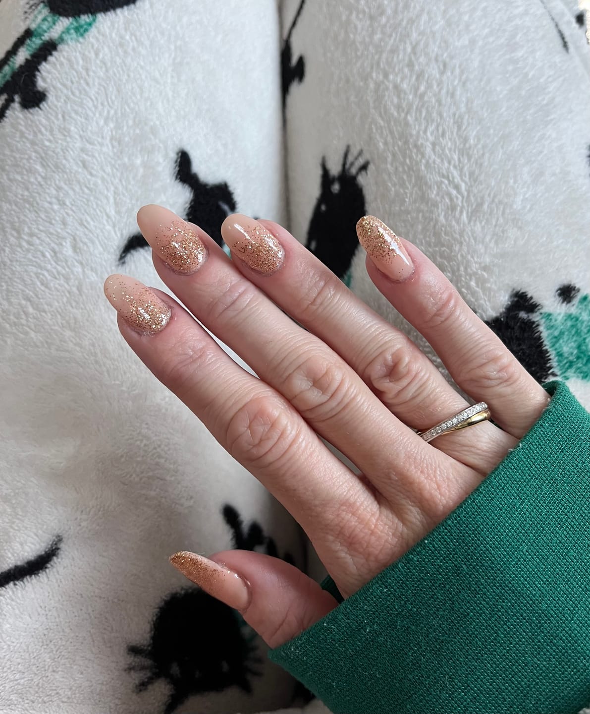 Customer photo review of Warm Nude Dipping Powder