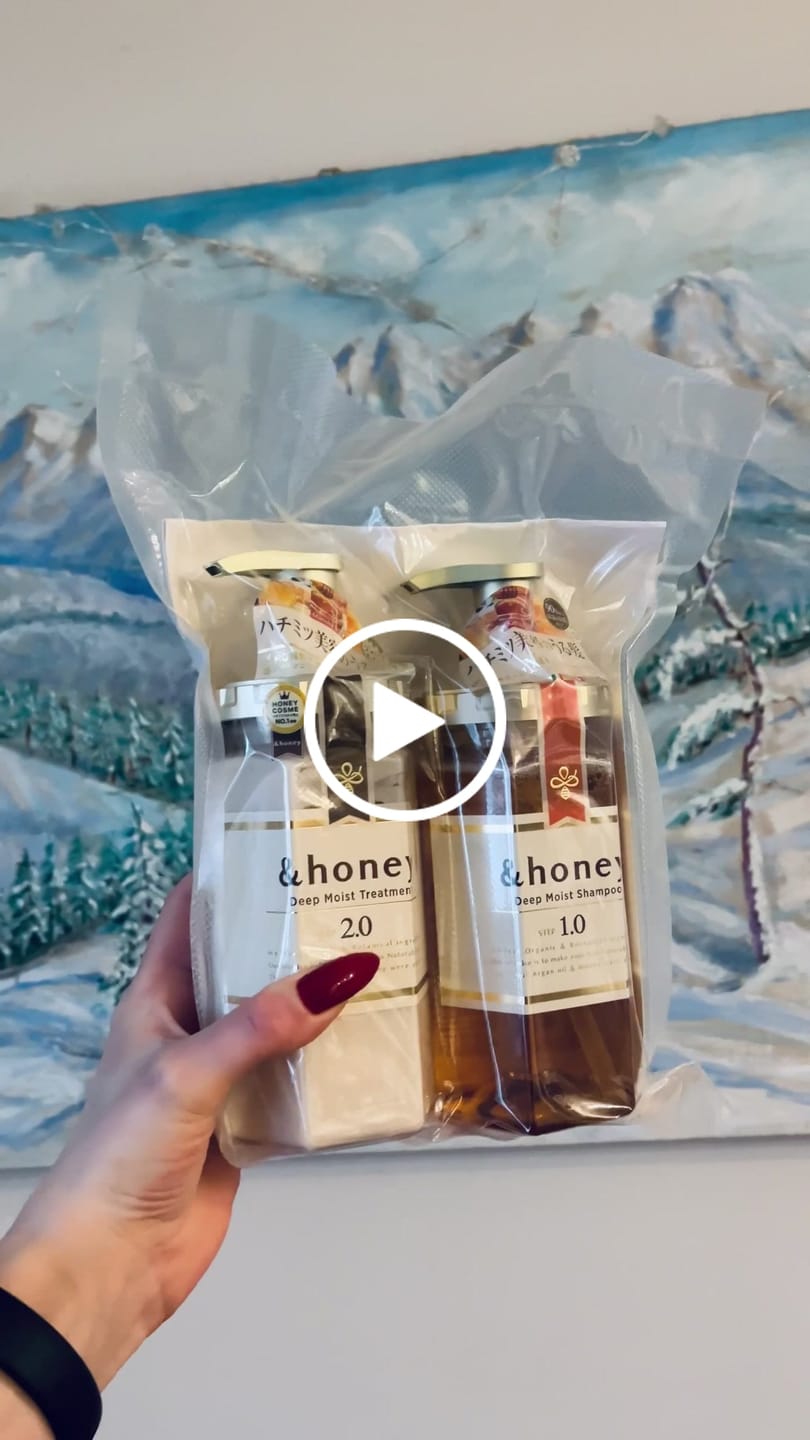 Customer video review of & Honey Deep Moist Shampoo & Treatment Set 440ml Each
