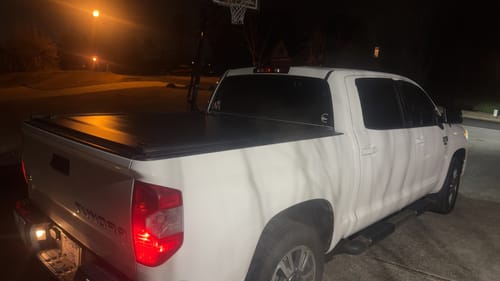 Customer photo review of Syneticusa 2007-2025 Toyota Tundra MB-Series Retractable Tonneau Cover