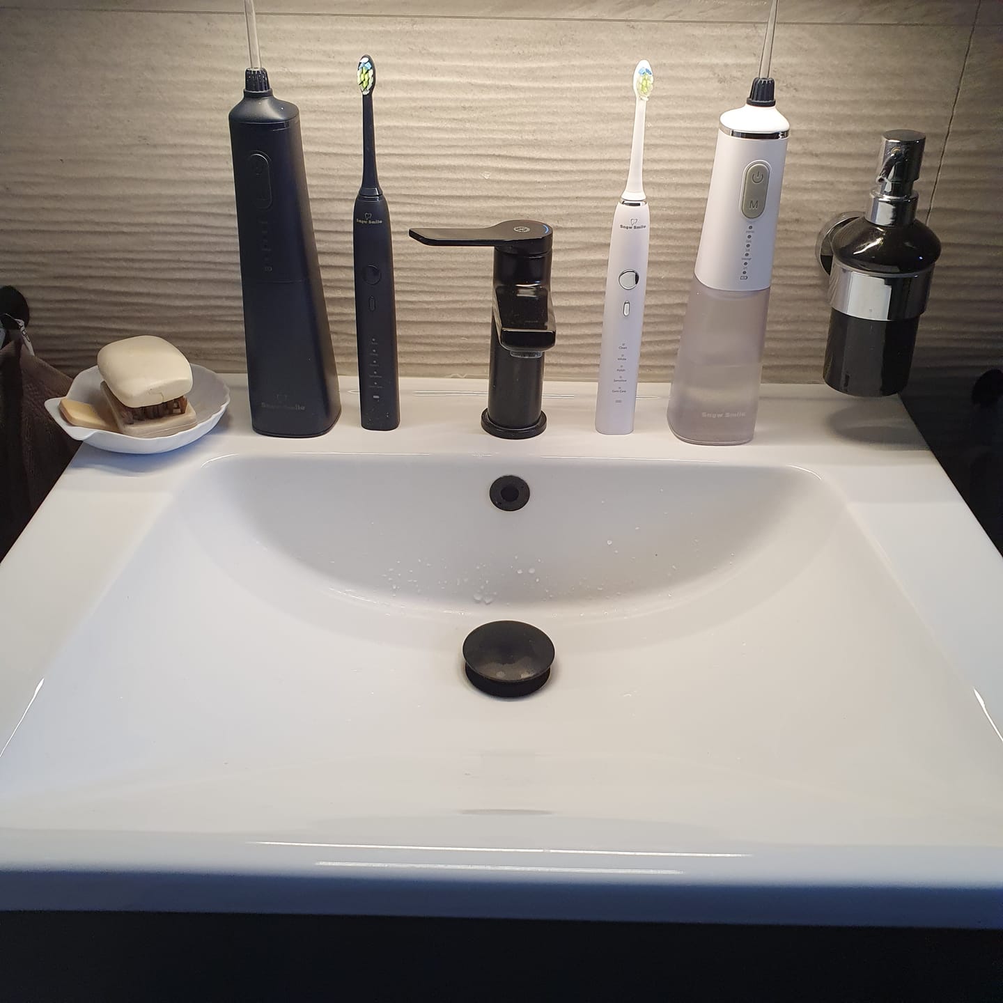 Customer photo review of Snow Smile® Sonic elektrisk tandborste och vattenflosser i kombination