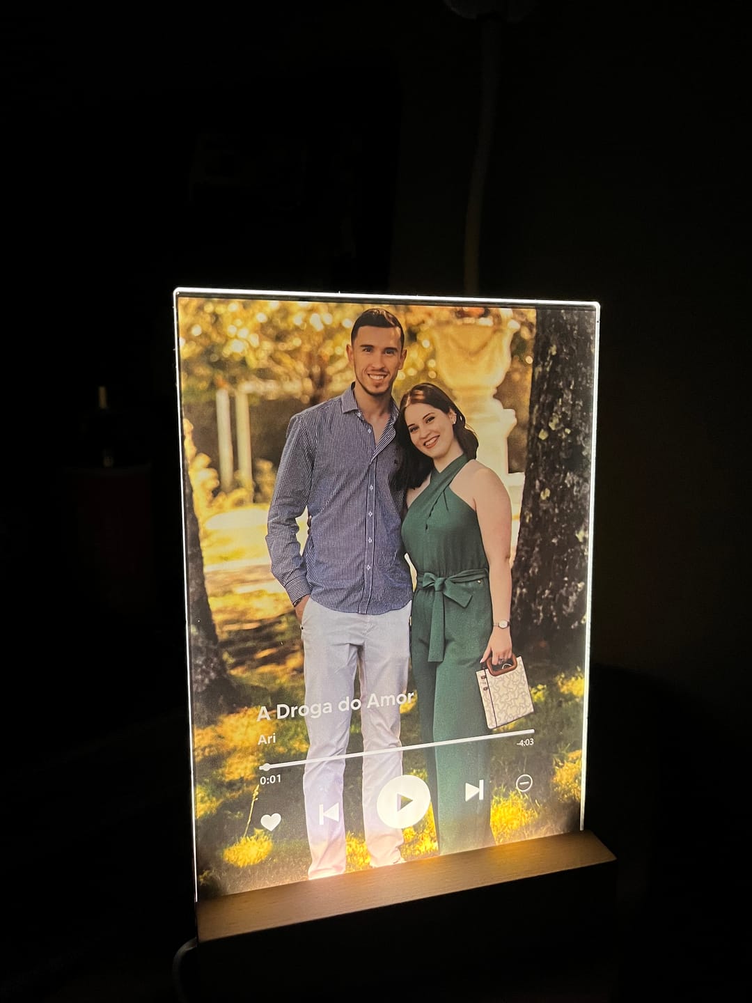 Customer photo review of Lâmpada Spotify Player Personalizável c/ Fotografia Completa