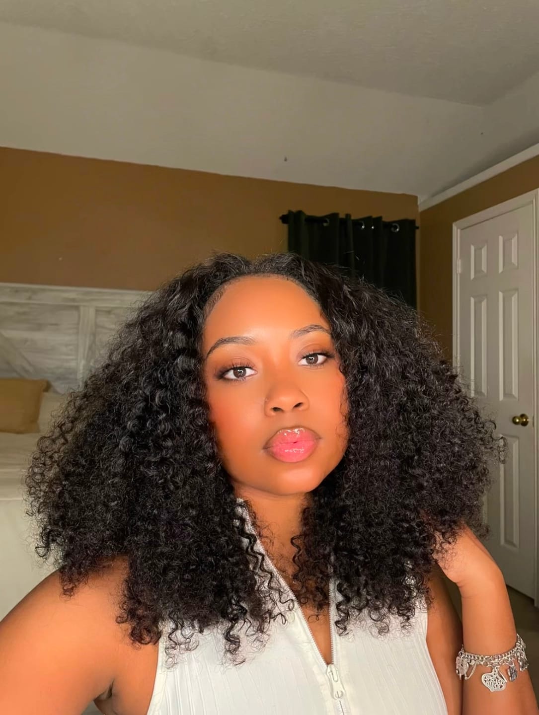 Customer photo review of Wavymy Upgrade Kinky Curly No Leave Out V Part Wig Human Hair Wear Go Glueless V Part Wig For Women 180% Density