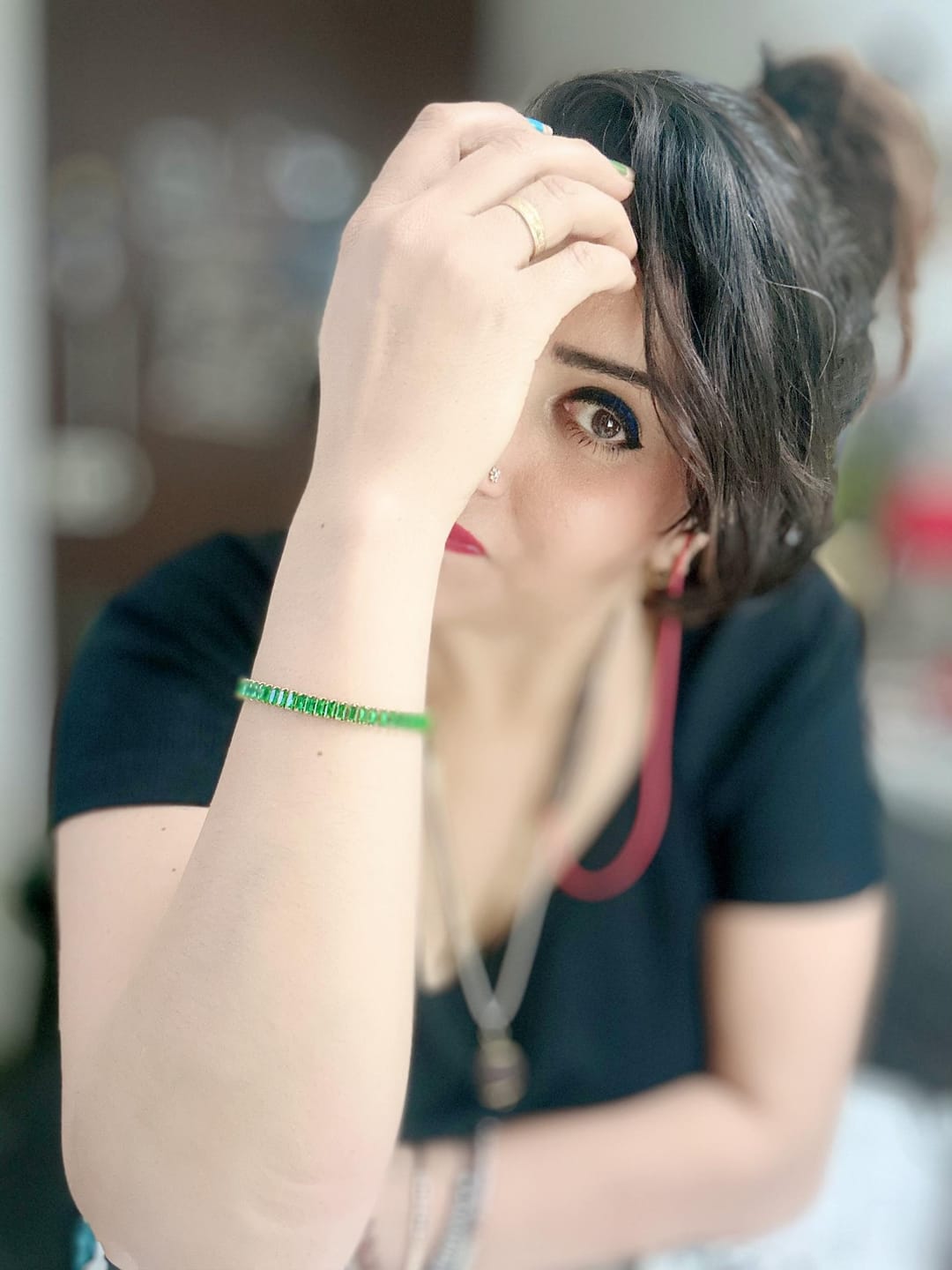 Customer photo review of Emerald Link Green Stone Bracelet