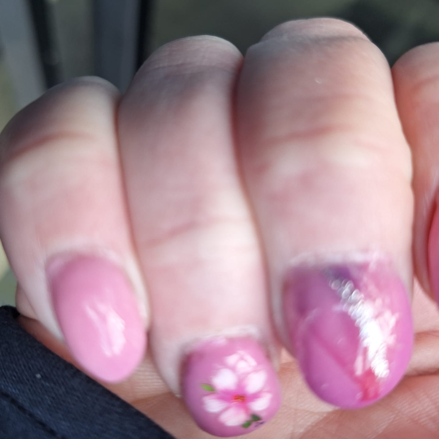 Customer photo review of Limited Edition 5 - Mood Change Berry Dipping Powder