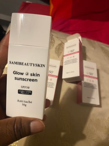 Customer photo review of Crème Solaire Glow skin