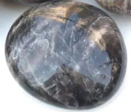 Customer photo review of Pierre de Lune Noire