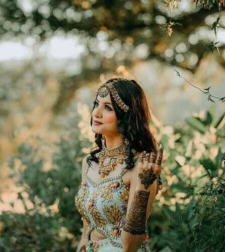 Customer photo review of Arthi - Gold Plated Pastel Meenakari and Polki Bridal Set (Pre-order Only)