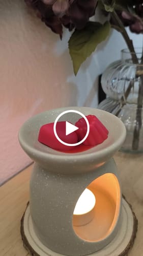Customer video review of Colorante líquido para velas ROJO TOMATE