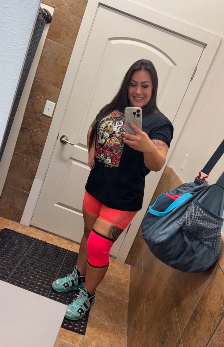 Customer photo review of Chingona Every Damn Day Loteria T-Shirt