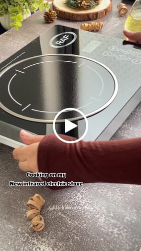 Customer video review of RAF Infrared Electric Stove - Russia Lot - 1 Year Warranty