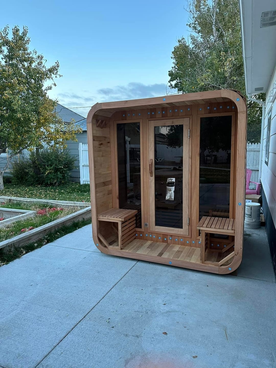 Customer photo review of SAUNASNET® Outdoor Wood Sauna Room Square 05