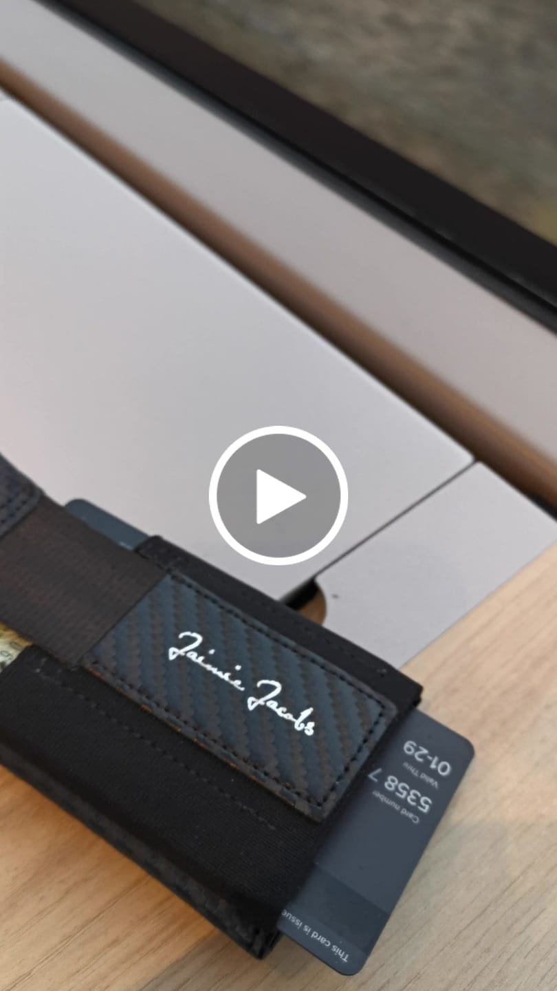 Customer video review of Nano Boy Pocket card holder wallet with leather coin pocket