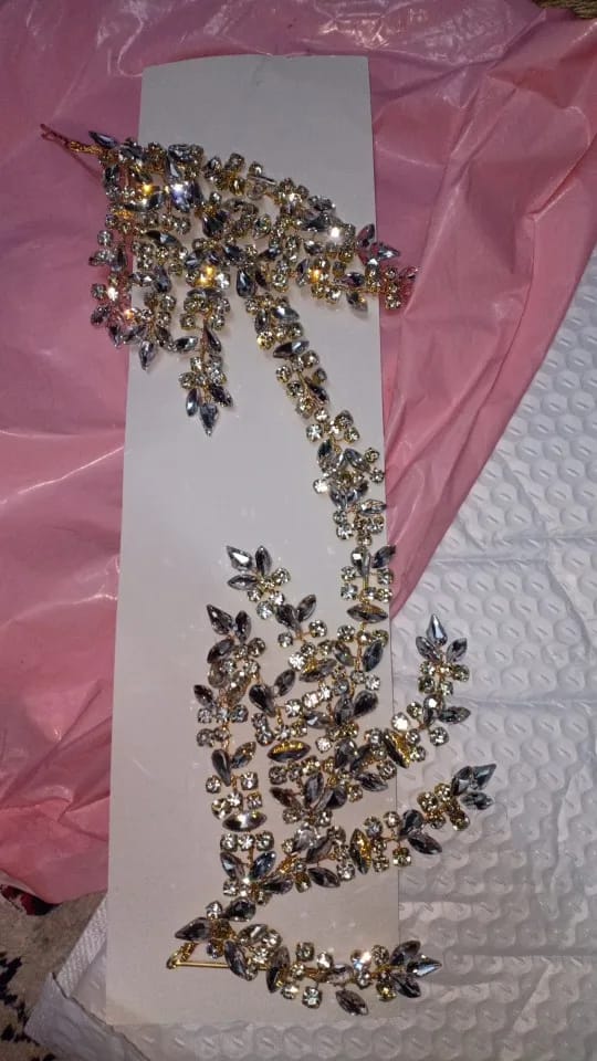 Customer photo review of Rhinestone Bridal Headband Tiara With Geometric Crystal Setting And Sparkling Crystals — Silver | KIMLUD