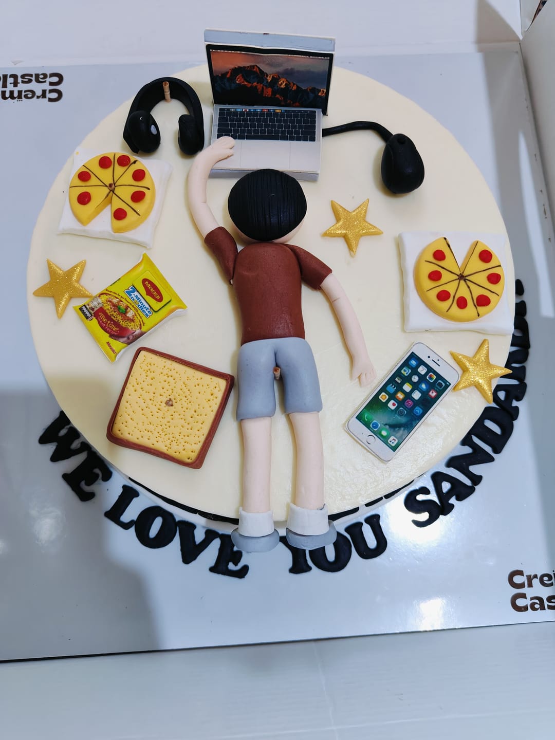 Customer photo review of Lazy laptop lover cake