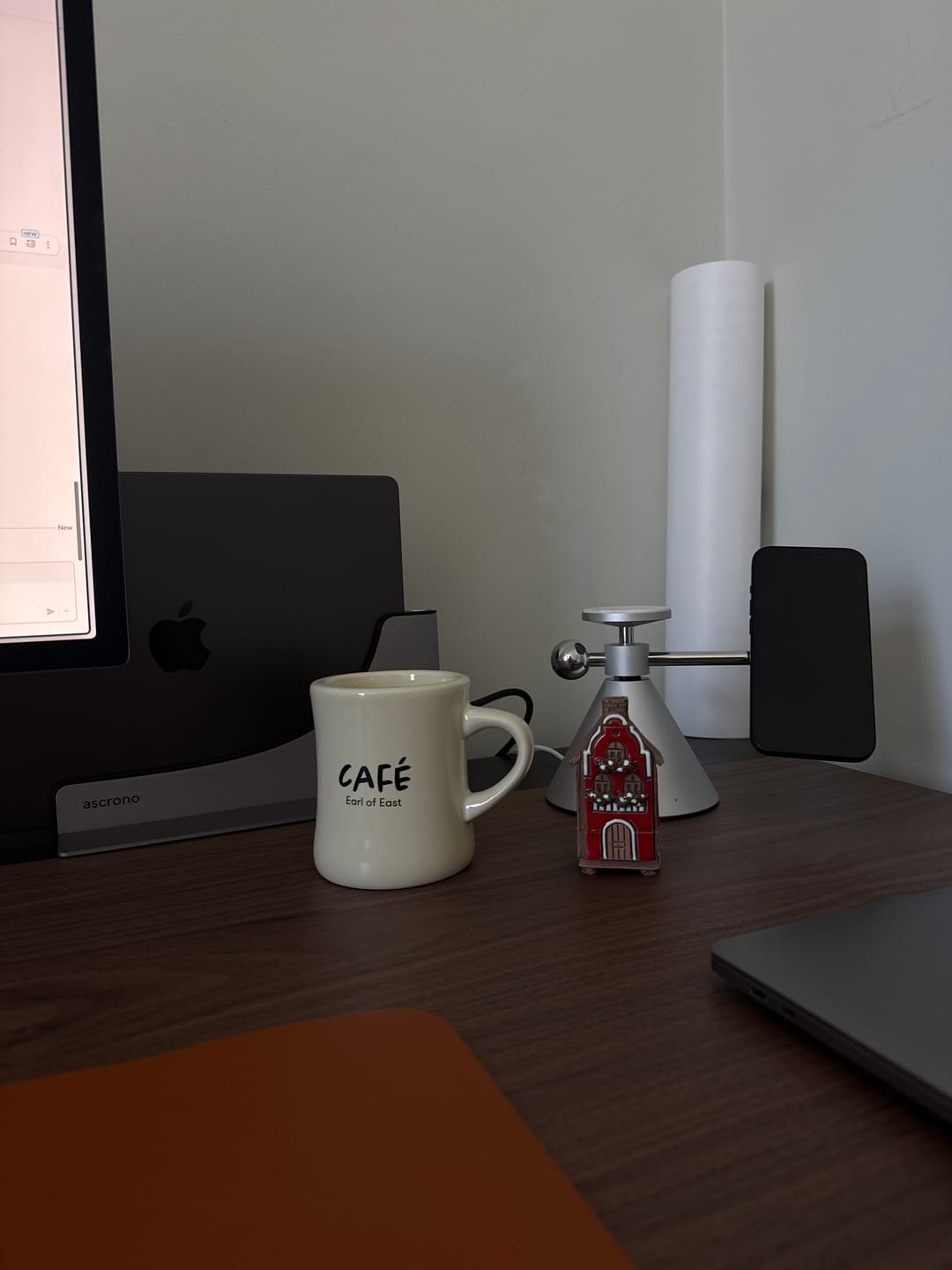 Customer photo review of Ascrono® MacBook Docking Station