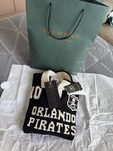 Customer photo review of Orlando Pirates Knitted LS Jersey-Black