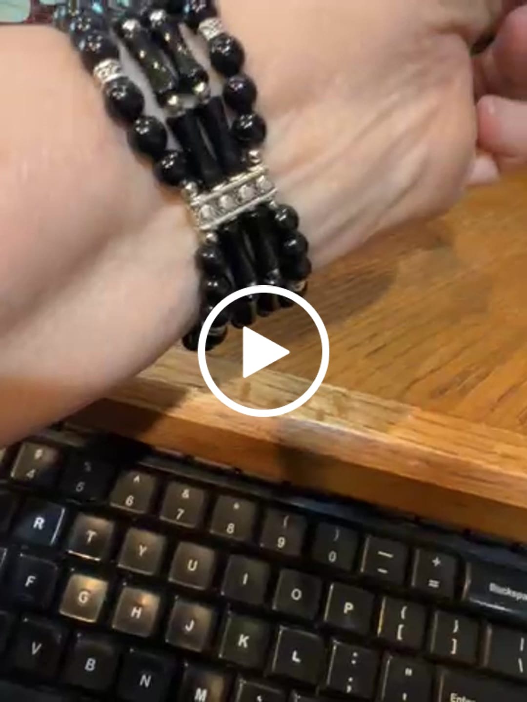 Customer video review of Moonlight Agate Stretch Apple Watch Strap