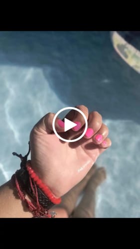 Customer video review of Rosa Neón | Stickers de Esmalte