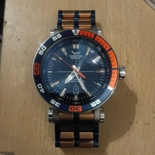 Customer photo review of ENERGIA BLUE AND ROSEGOLD STAINLESS STEEL BRACELET