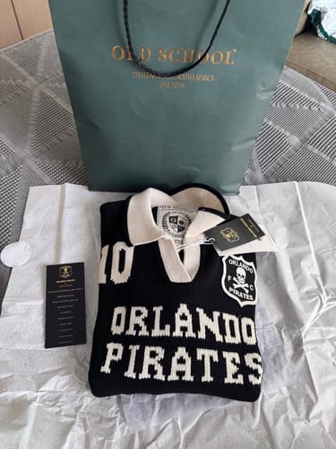 Customer photo review of Orlando Pirates Knitted LS Jersey-Black