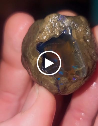 Customer video review of 39.62g Rough Specimen