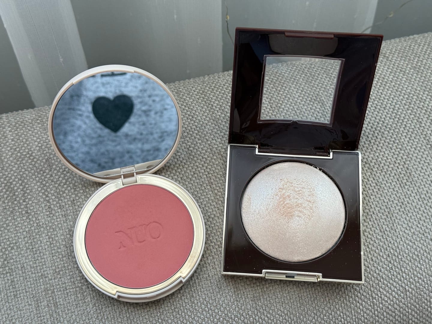 Customer photo review of Iluminator pudra cu textura ultrafina