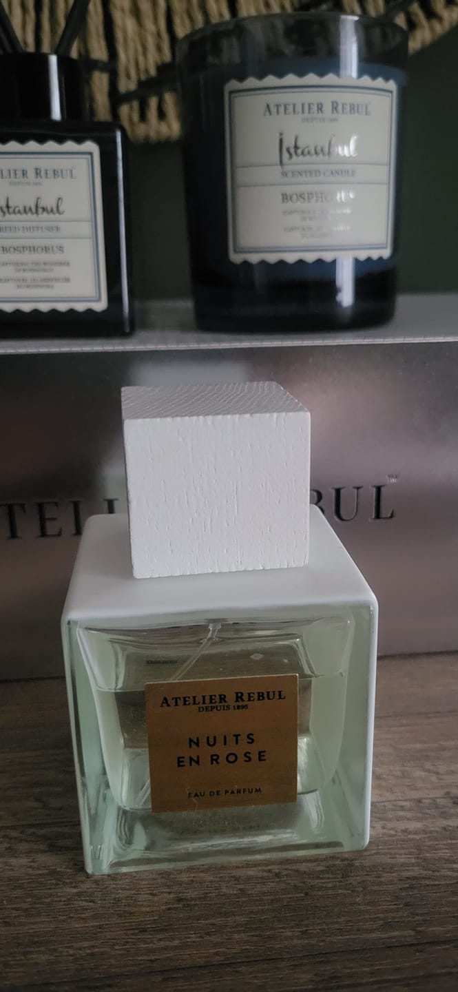 Customer photo review of Nuits en Rose Damesparfum 100ml