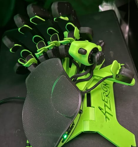 Customer photo review of Carbon Fiber - ProTouch® Concave Thumbsticks