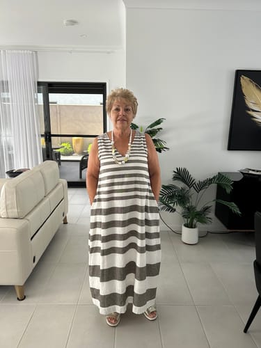 Customer photo review of Nerida Pant in Navy