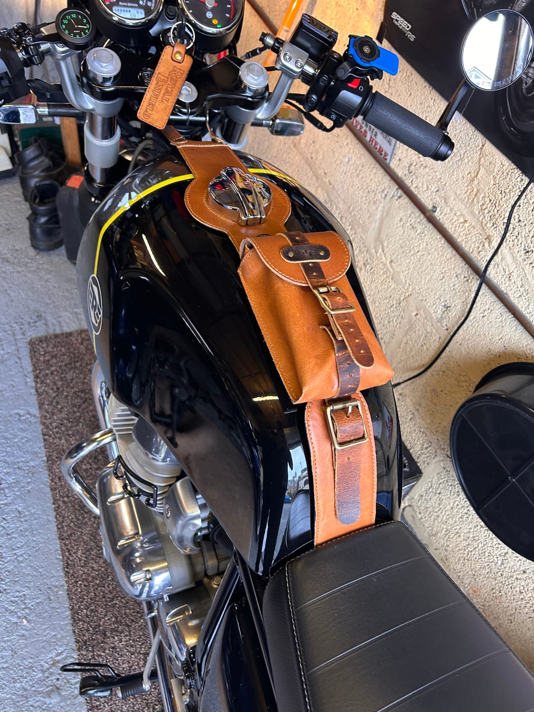 Customer photo review of interceptor/gt/bear 650: moto exclusive tank strap