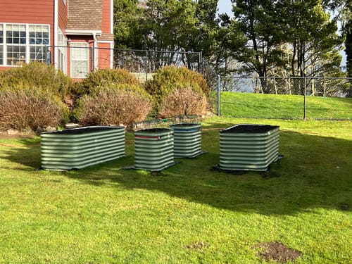 Customer photo review of 29” Tall Birdies Large Modular Raised Garden Bed