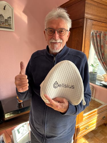 Avis photo d'un client sur Coussin Orthopédique Genoux Cellsius - Le secret d'un sommeil sans douleur