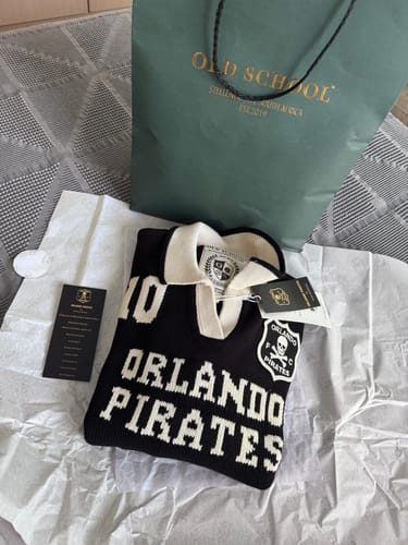 Customer photo review of Orlando Pirates Knitted LS Jersey-Black