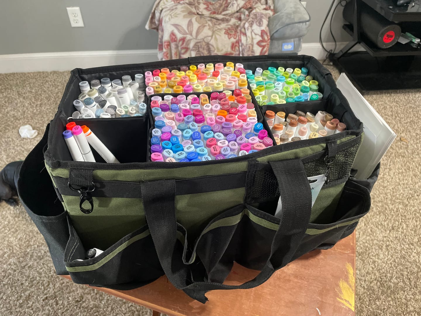 Customer photo review of Ohuhu Oahu 120 Colors Dual Tips Alcohol Art Markers, Fine & Chisel