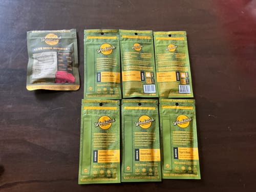 Customer photo review of THCa Liquid Diamond Live Resin 2.0g Disposable