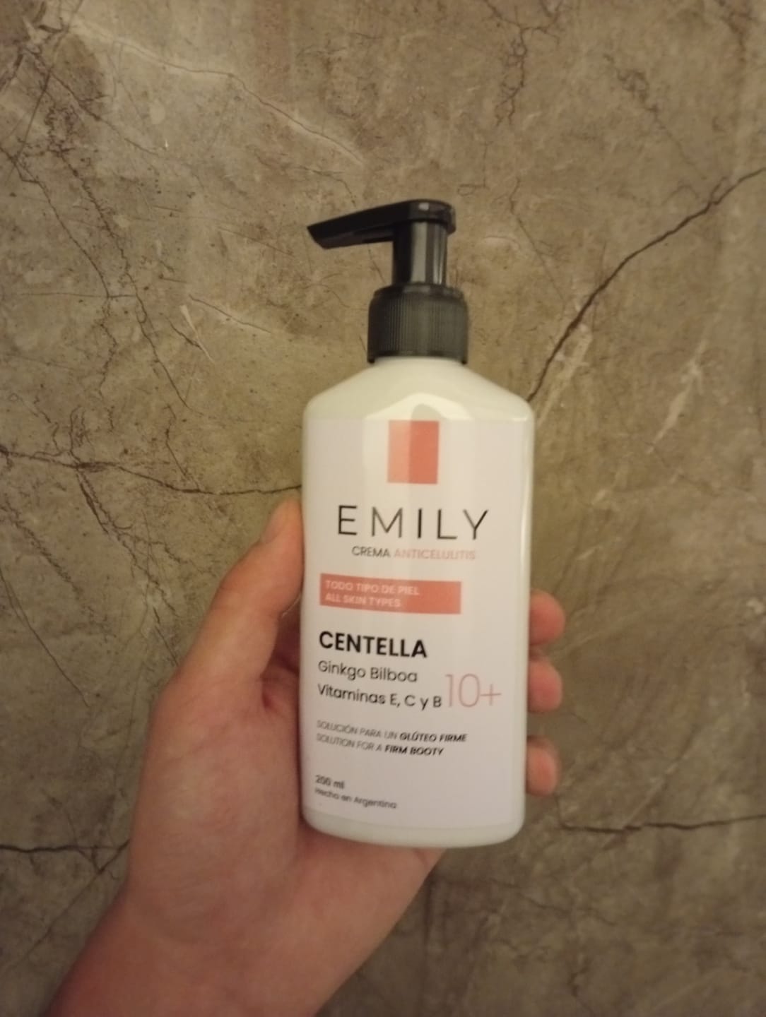 Customer photo review of Crema AntiCelulitis🧴🦵 - 200ml EMILY