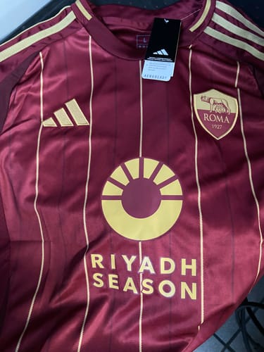 Customer photo review of MAGLIA ROMA HOME 2024/25