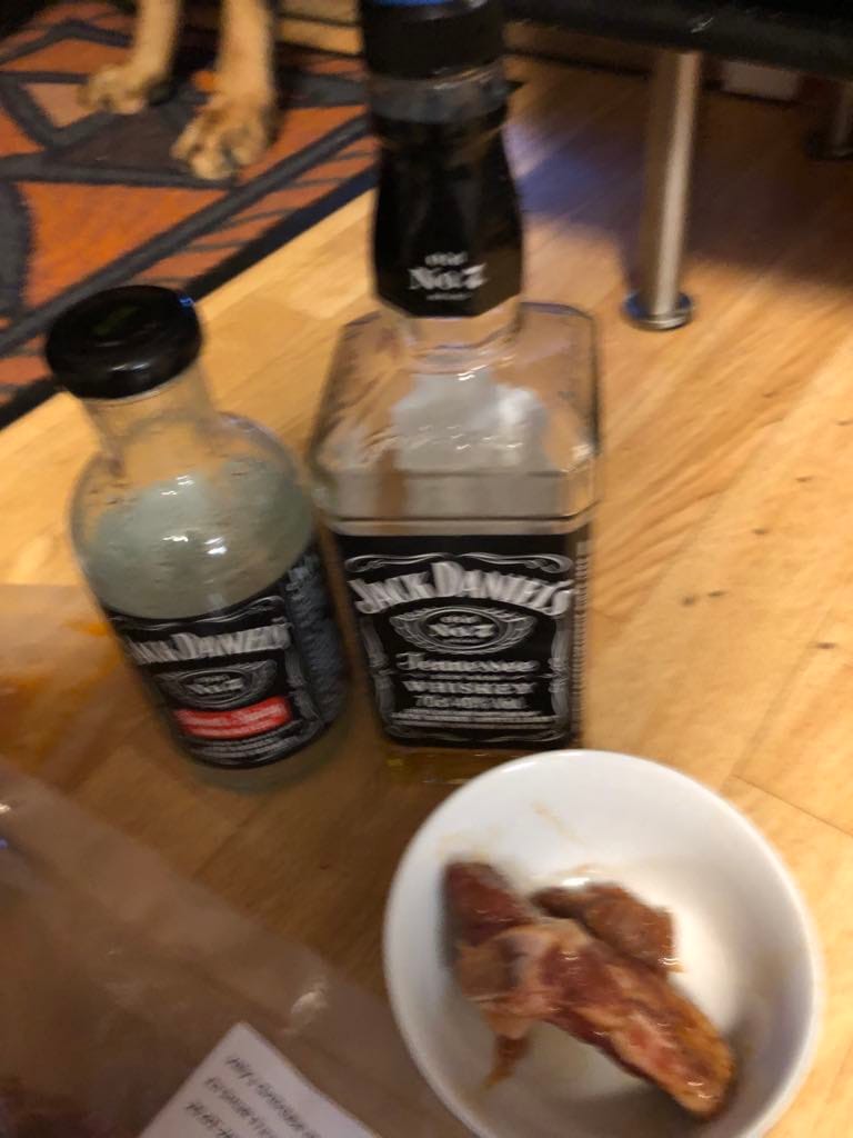 Customer photo review of Jack Daniel  ́ s Sweet & Spicy BBQ Sauce