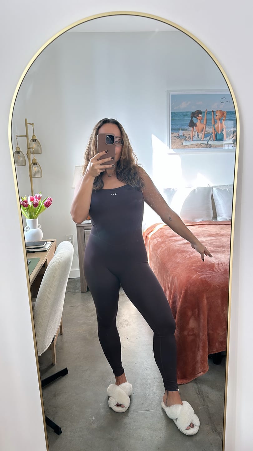 Customer photo review of The Onesie / Black-Crème