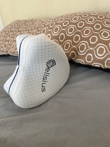Avis photo d'un client sur Coussin Orthopédique Genoux Cellsius - Le secret d'un sommeil sans douleur