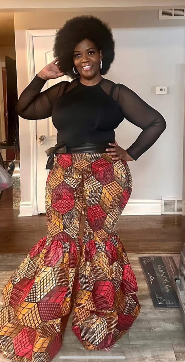 Customer photo review of Kimi Women's African Print Bell Bottom Pants - Pink